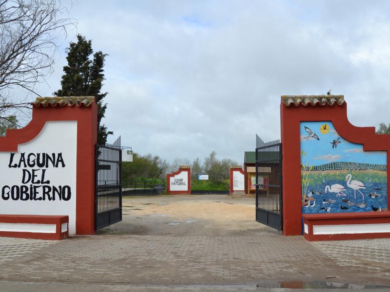 Lantejuela-La Laguna del Gobierno-Entrada.