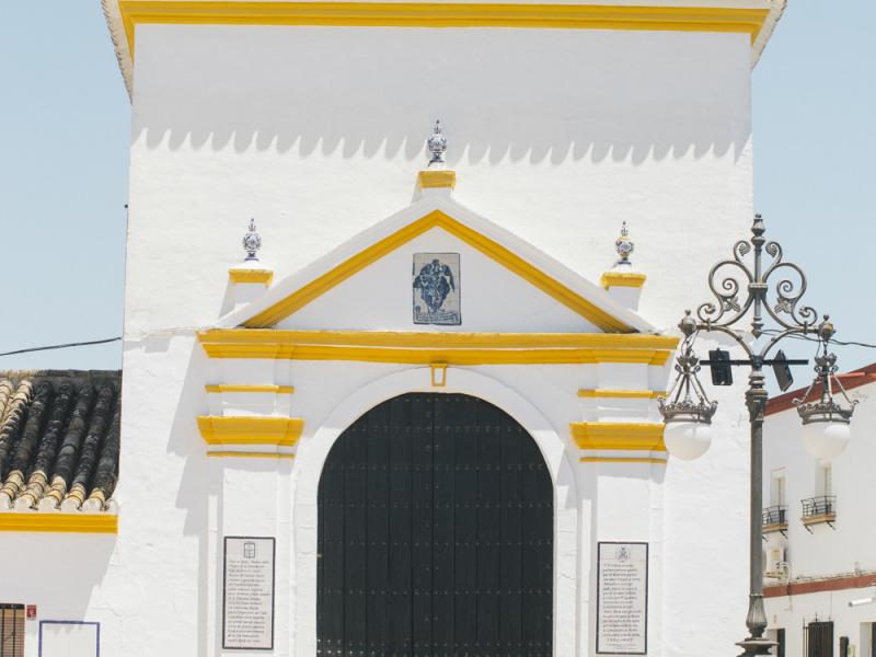 Villanueva del Ariscal. Entrada ermita San Miguel