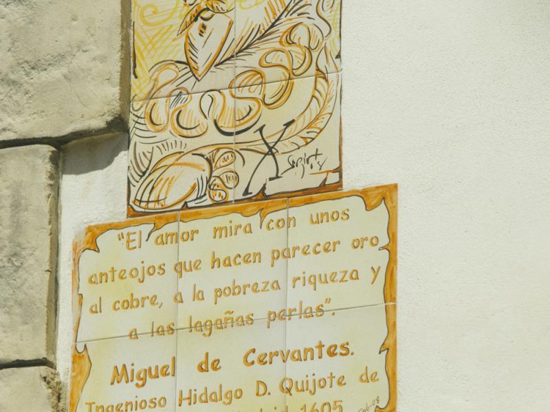 Olivares. Azulejo de la Ruta Literaria de Cervantes