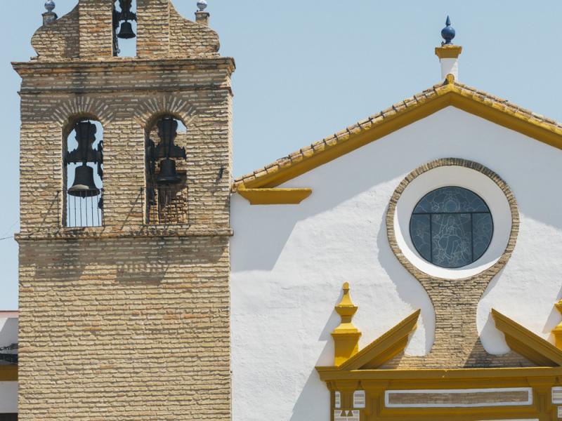 Camas. Puerta de la Iglesia Parroquial Santa María de Gracia