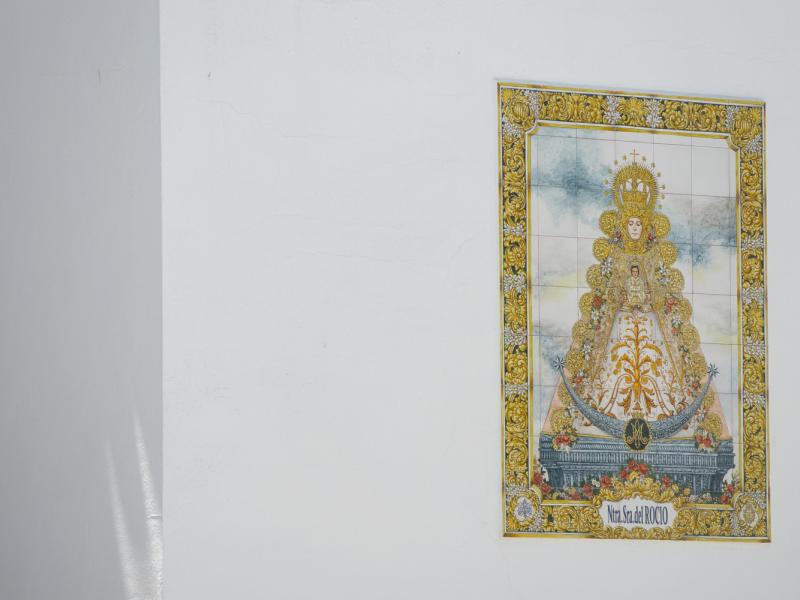 Valencina de la Concepción. Azulejo de la Virgen del Rocío