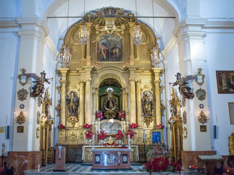 Cantillana. Espadaña con cigüeñas de la Ermita de Nuestra Señora de la Soledad