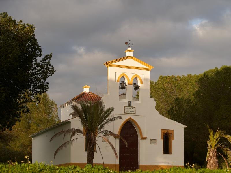 Almensilla-Fachada de la Ermita de San Diego de Alcalá
