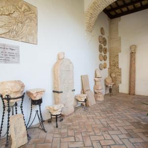 Colección arqueológica y arte sacro del Iglesia de Santa María