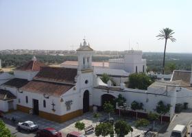 Almensilla-Vista aérea de la Hacienda de San Antonio junto a la Iglesia