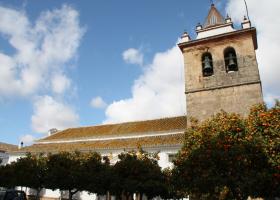 La Puebla de los Infantes. Fachada con torre de la Iglesia de Nuestra Señora de las Huertas